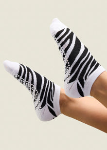  MoveActive Low Rise Grip Socks - Savanna Stripe