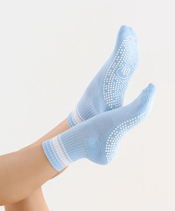 Move Active Classic Crew Grip Socks - Powder Blue Stripes