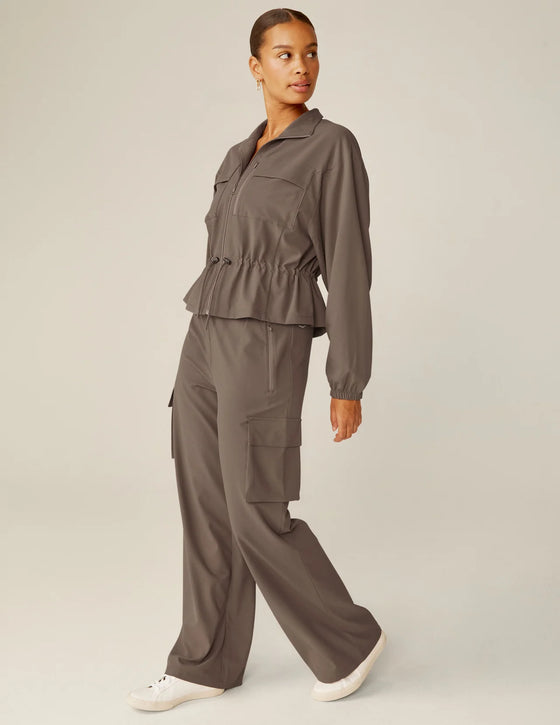 Beyond Yoga City Chic Cargo Pant - Dune