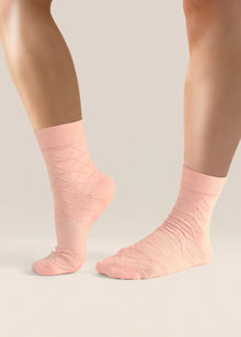  MoveActive Crew Non Slip Grip Socks - Parfait Pink Hearts