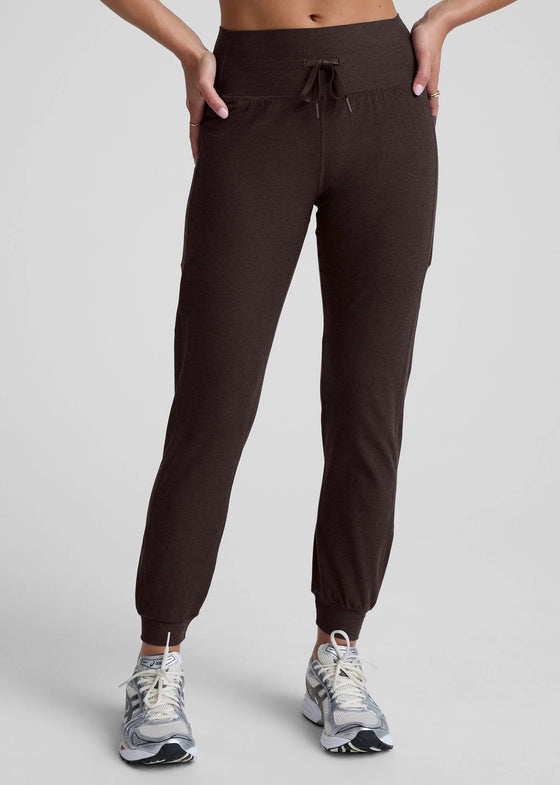 Beyond Yoga Spacedye Go Pocket Jogger - Dark Chocolate Heather

