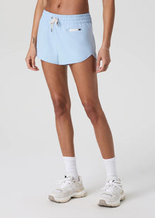  Vuori Clementine 4" Short 2.0 - Surf