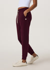 Vuori Performance Jogger Long - Cherry Noir