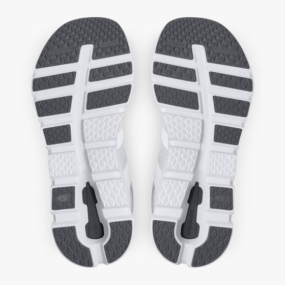 On Running Cloudrunner - White/Frost